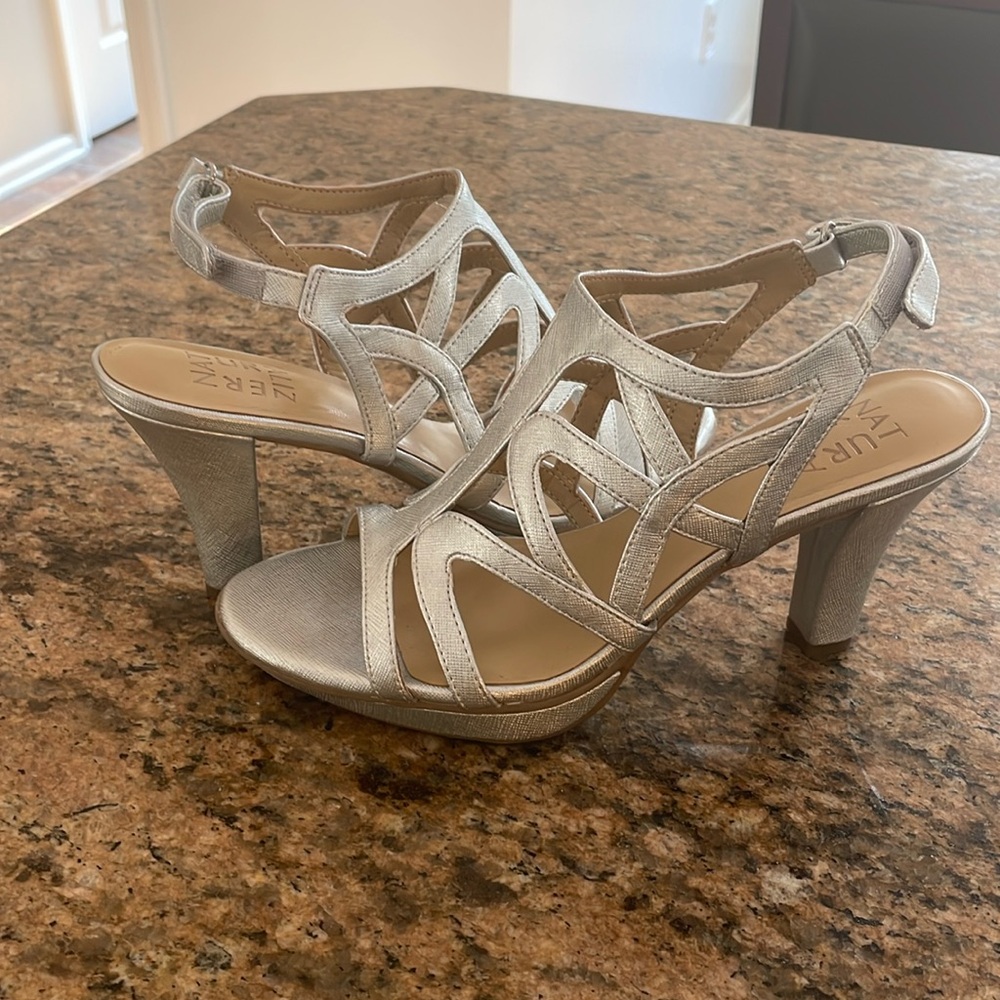 Naturalizer wedge shoes